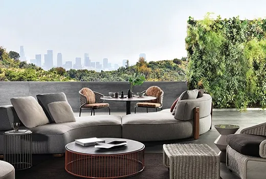 Sofa vita amin'ny trano fandraisam-bahiny